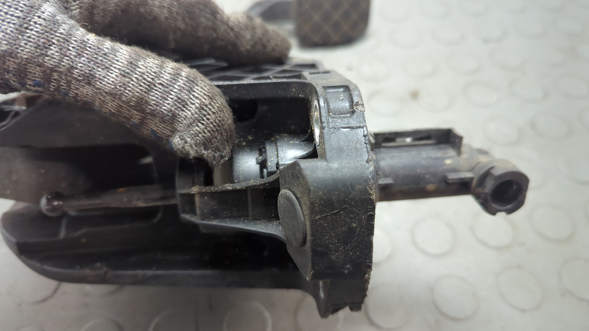 Педаль сцепления