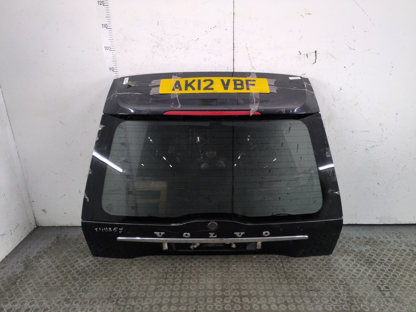 Дверь багажника