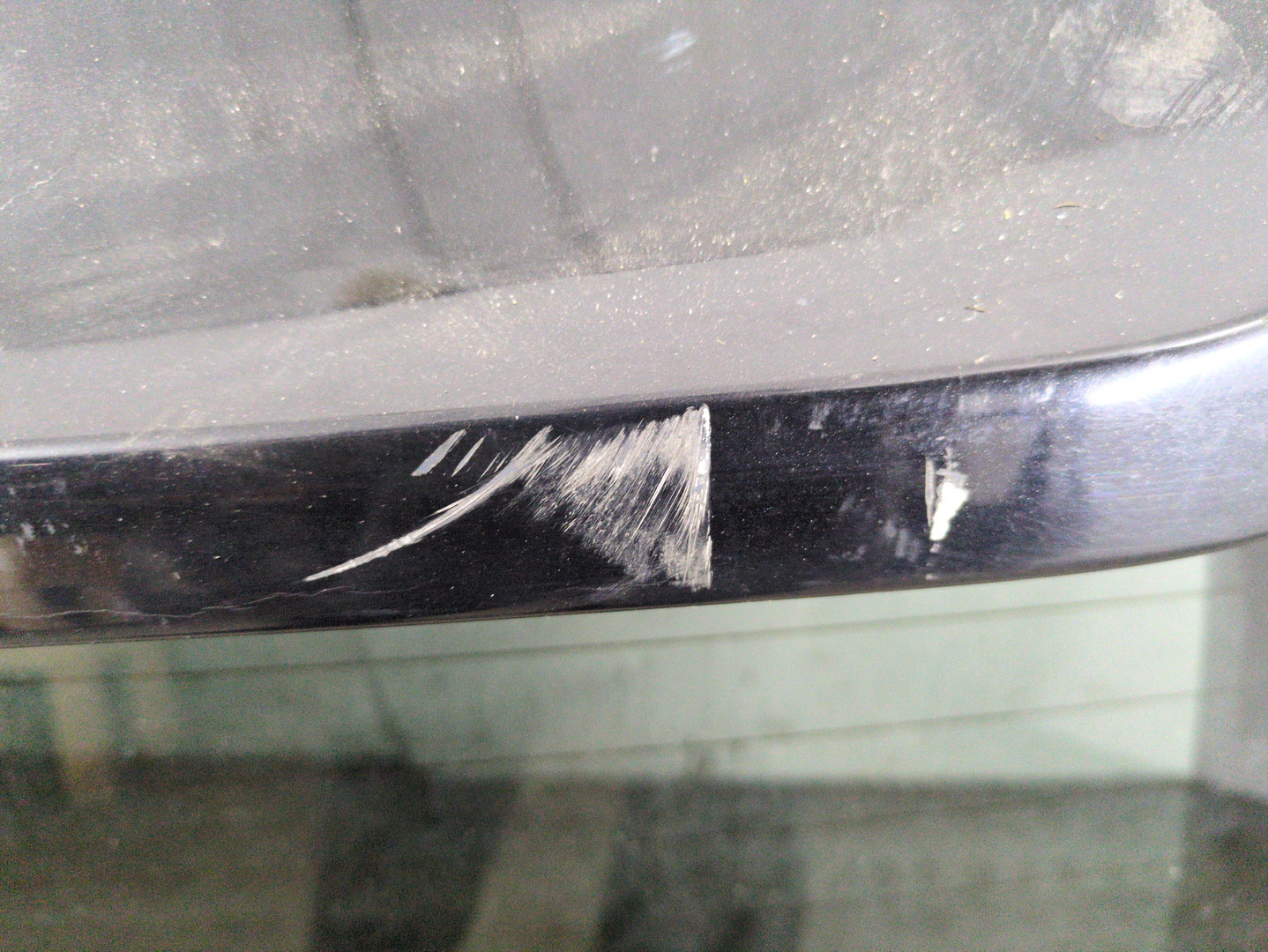 Дверь багажника