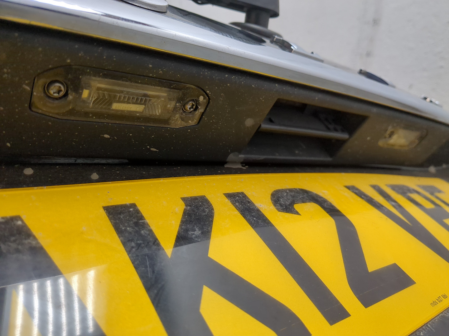 Дверь багажника