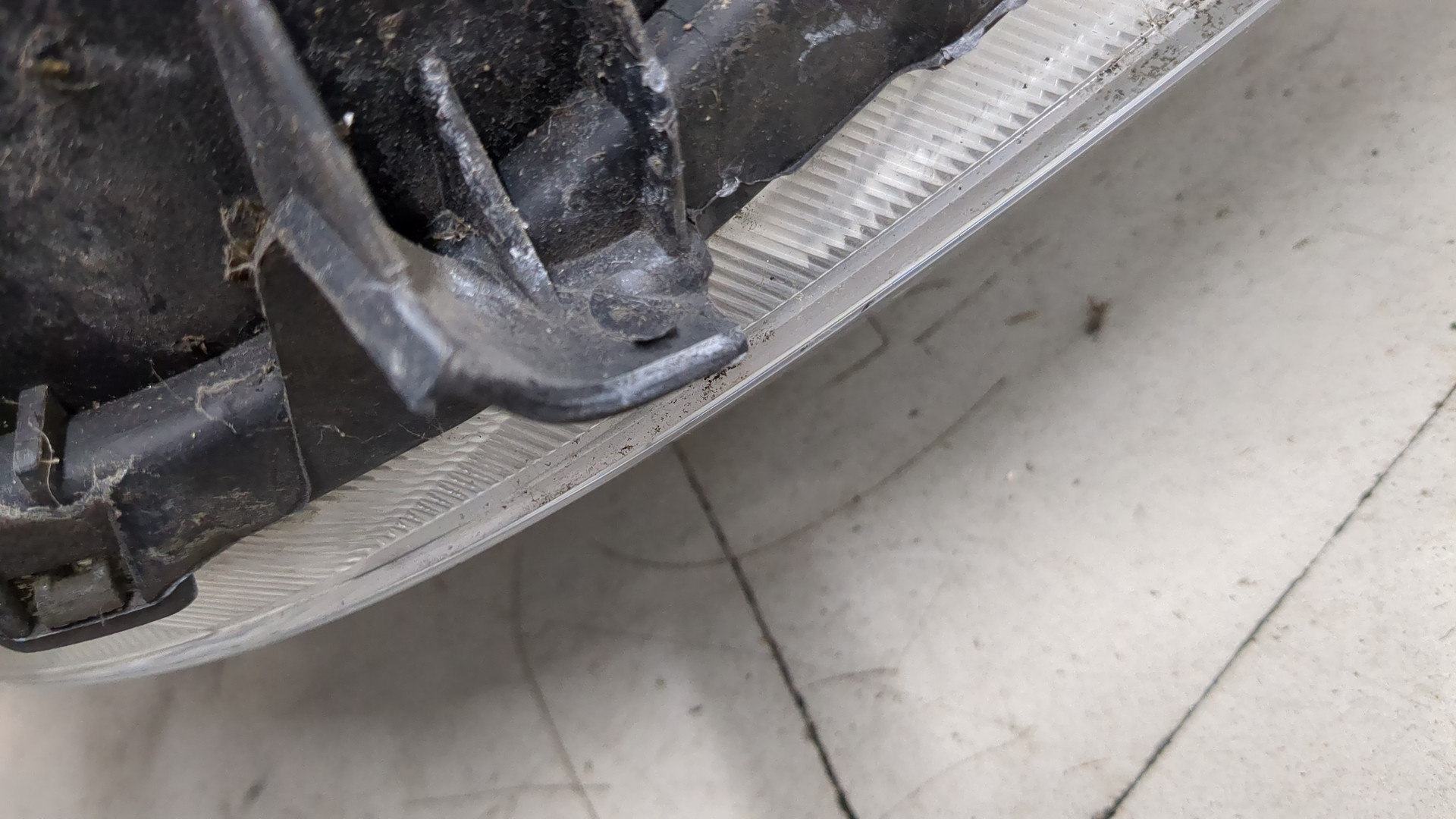 Фара правая