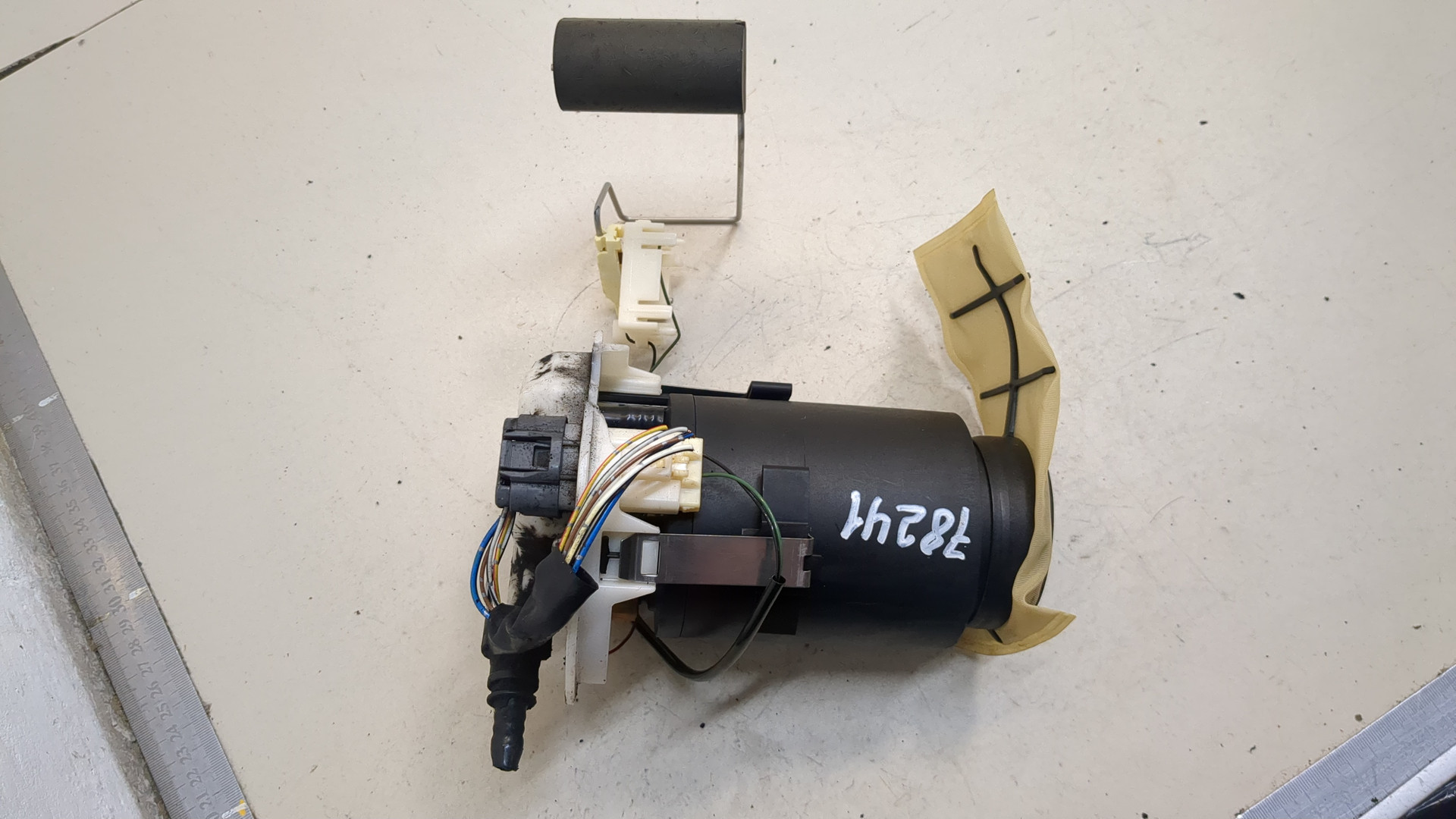 Насос топливный электрический