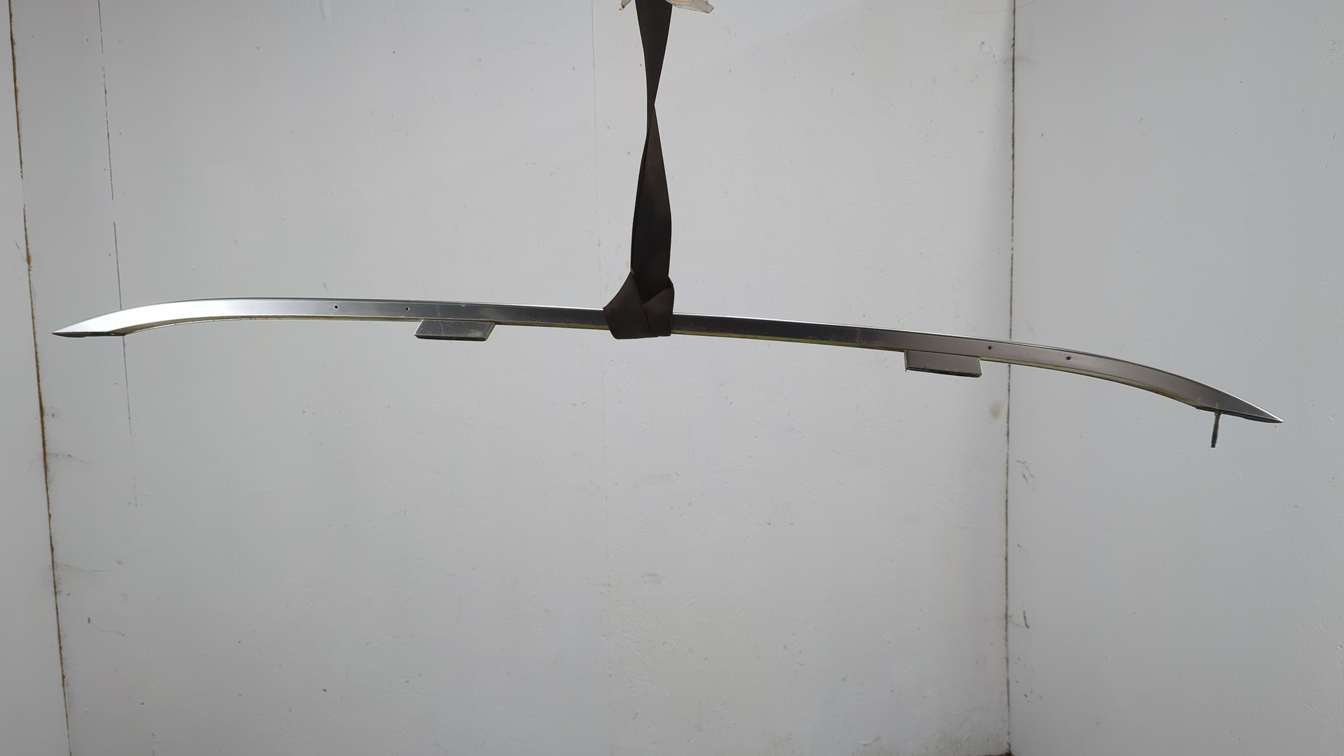 Рейлинг (релинг) левый (планка на крышу)