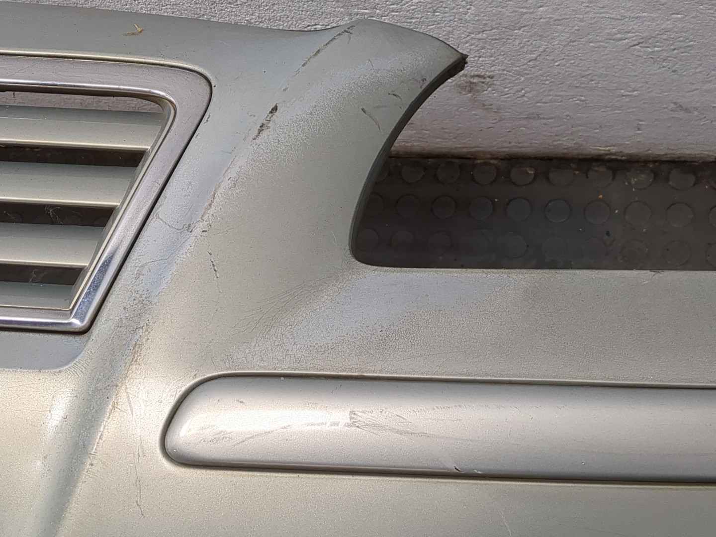 Бампер передний