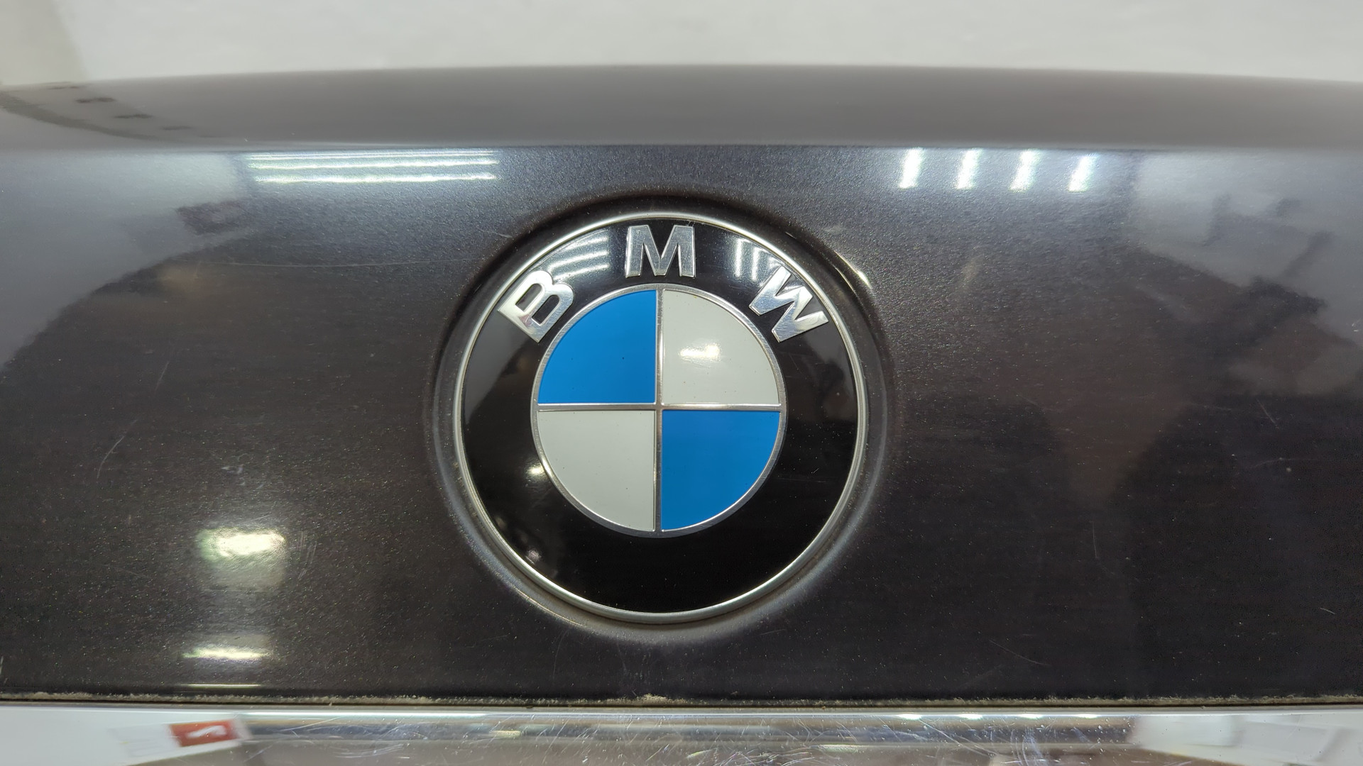 Дверь багажника