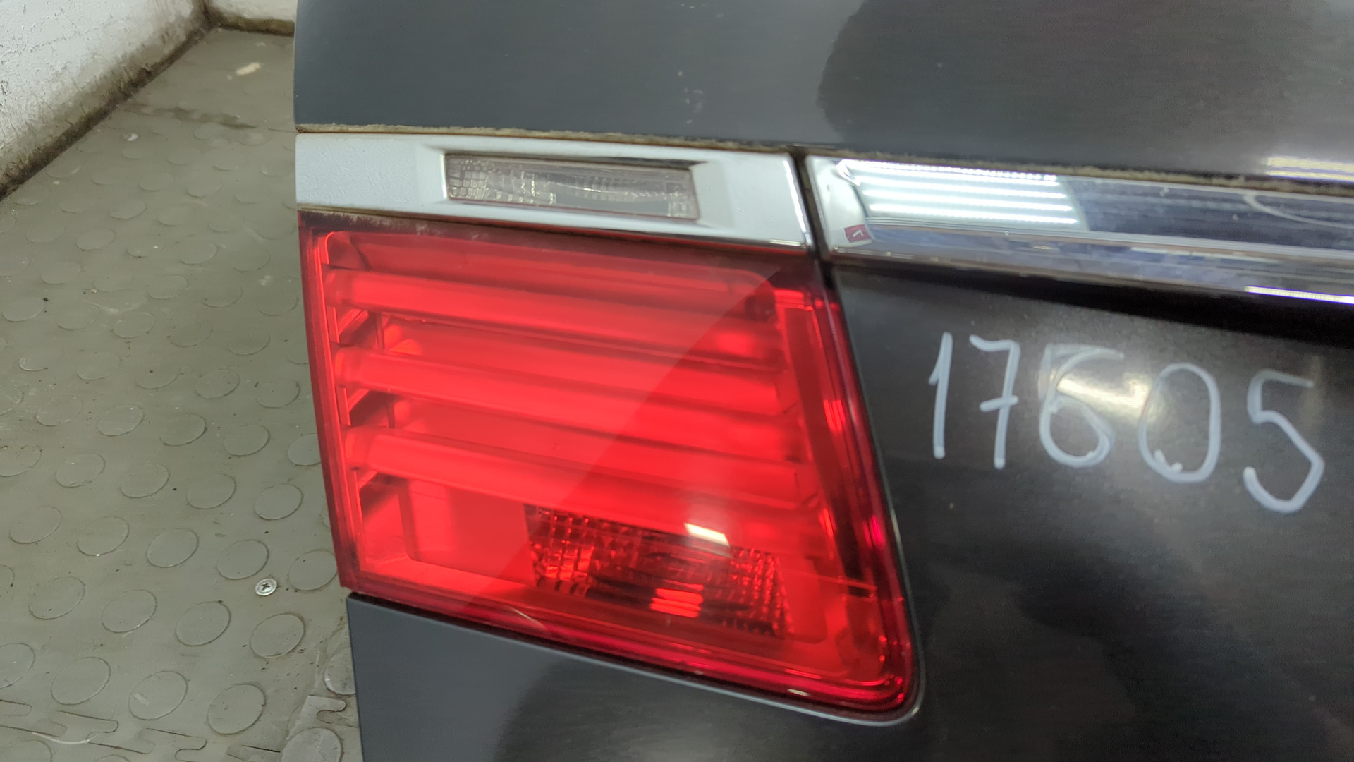 Дверь багажника