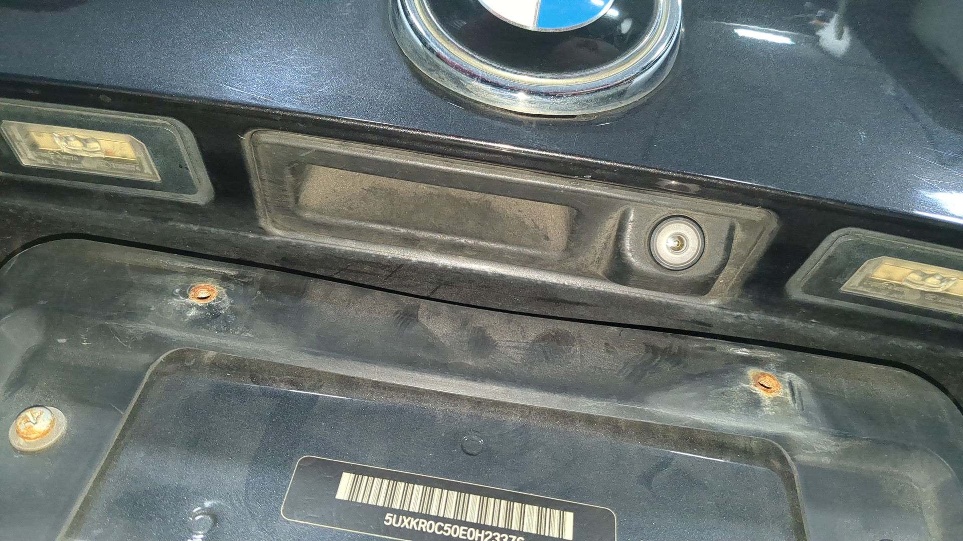 Дверь багажника