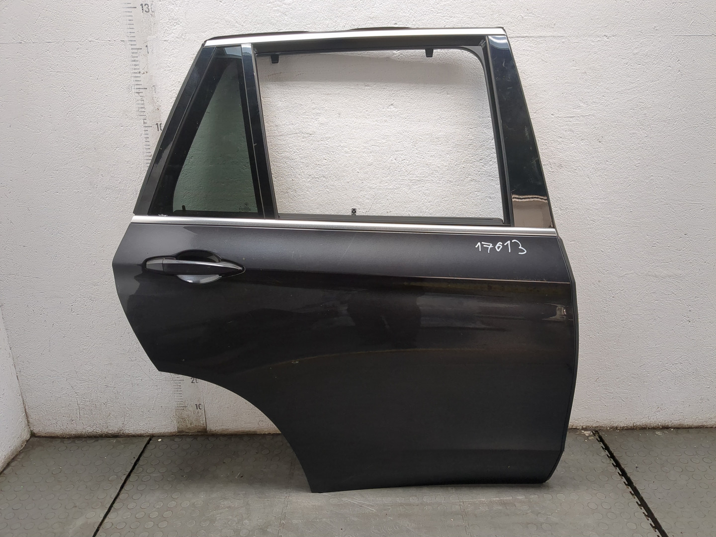 Дверь задняя правая