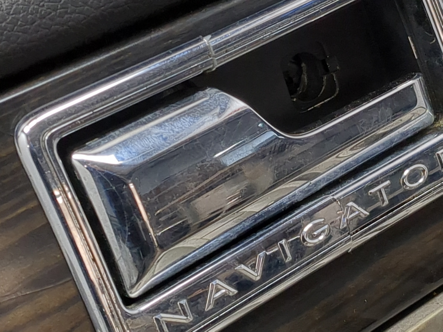 Дверь передняя левая