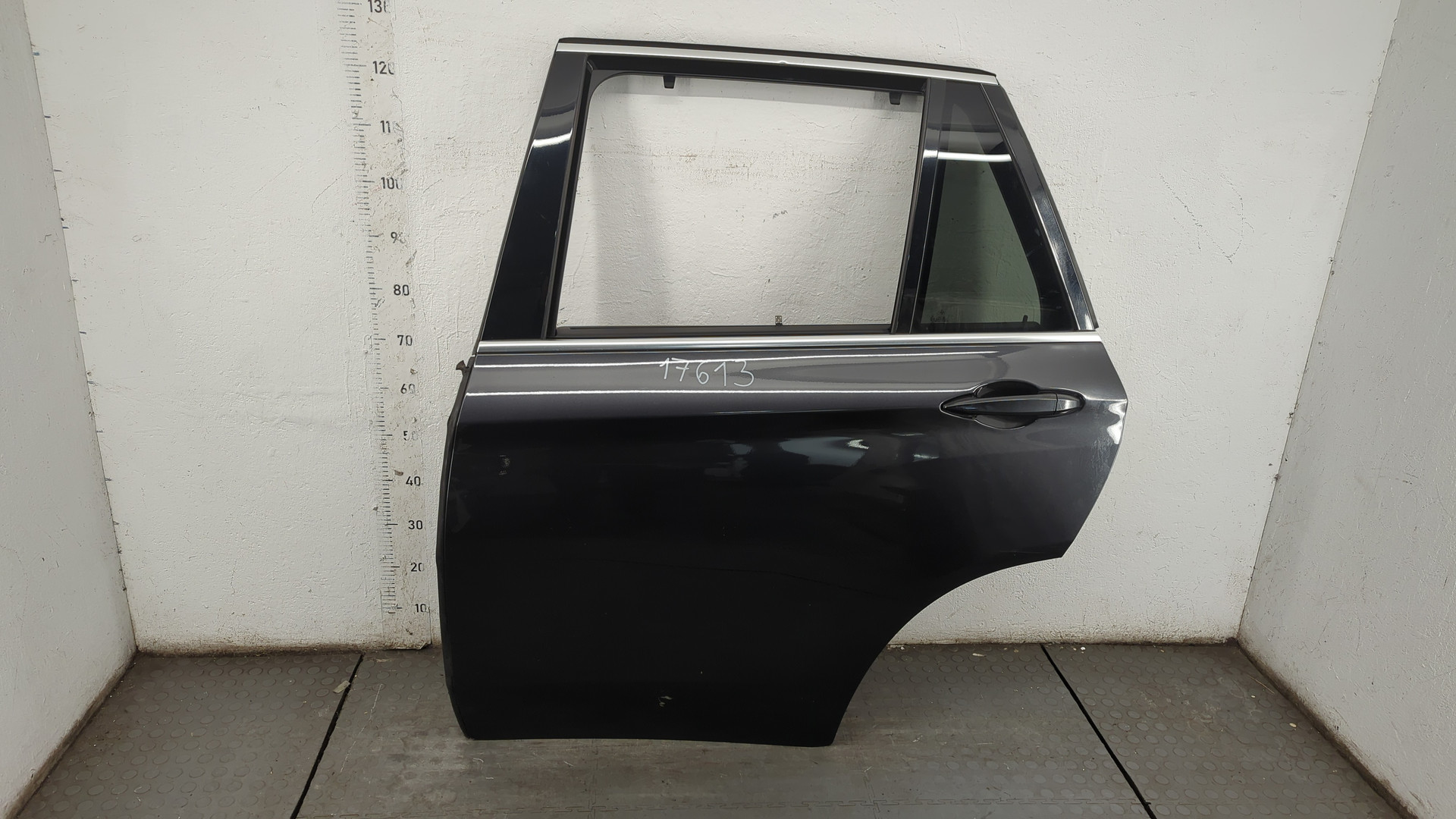 Дверь задняя левая