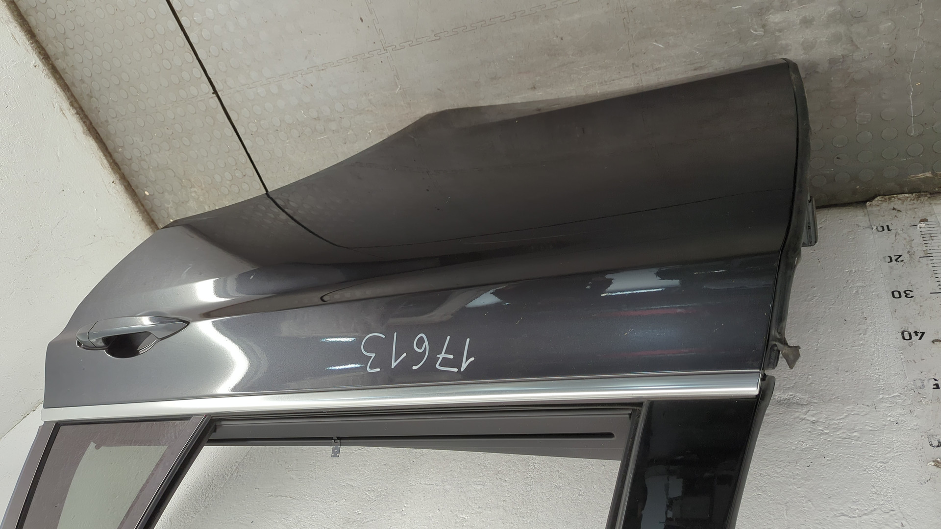 Дверь задняя левая