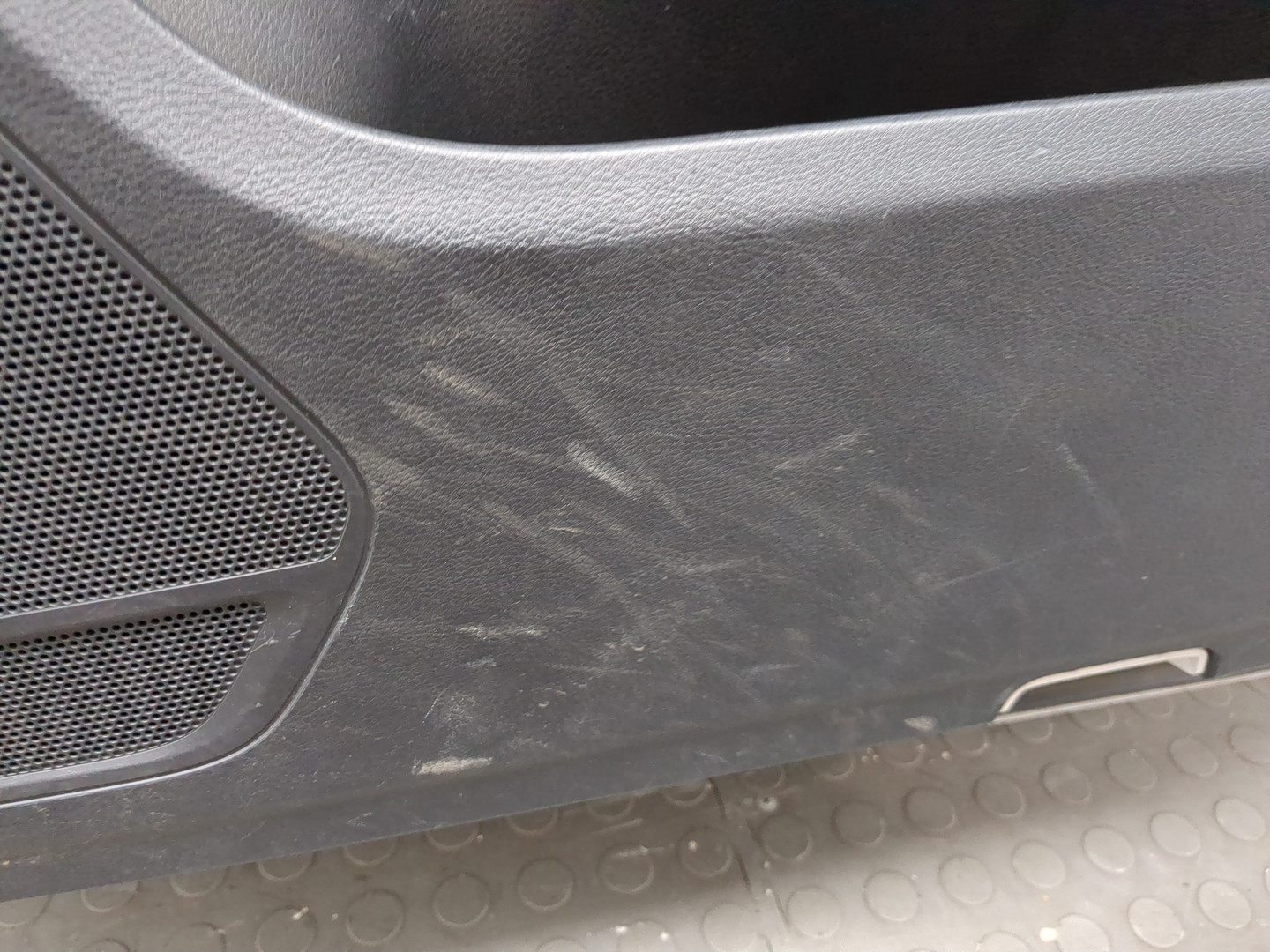 Дверь передняя правая