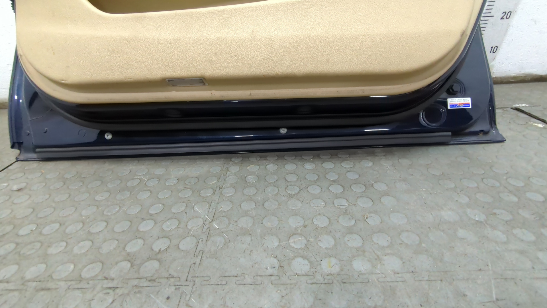 Дверь передняя правая