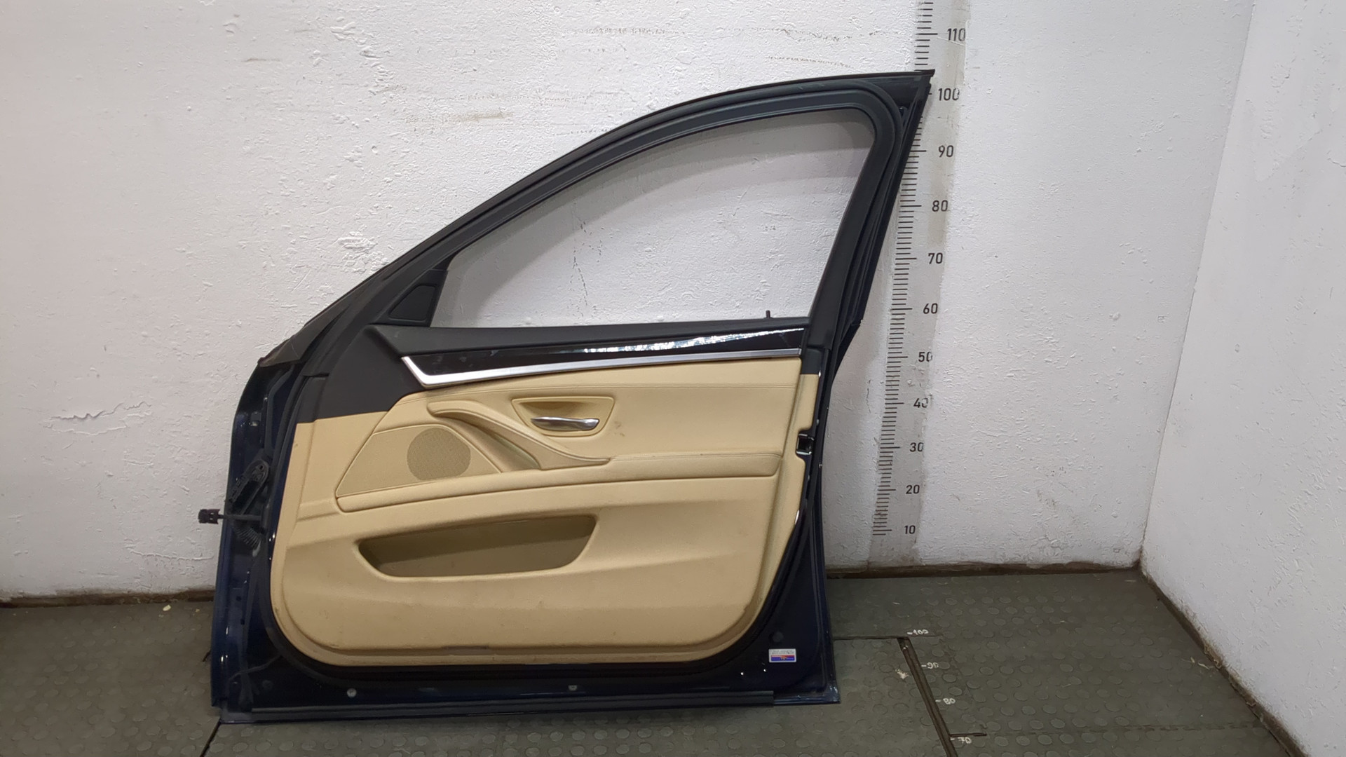 Дверь передняя правая