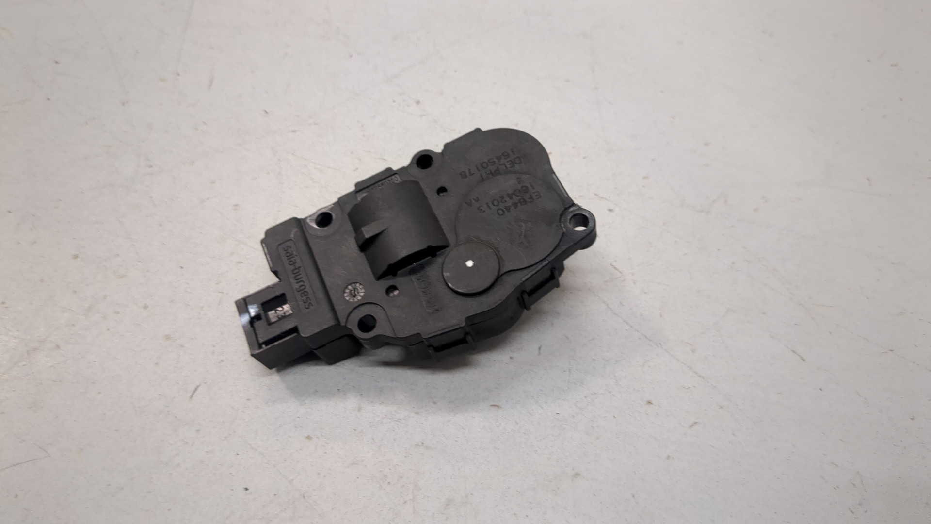 Моторчик заслонки печки