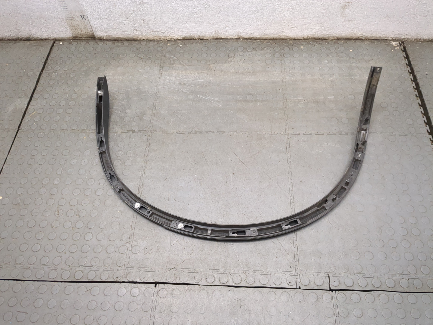 Накладка заднего крыла левого