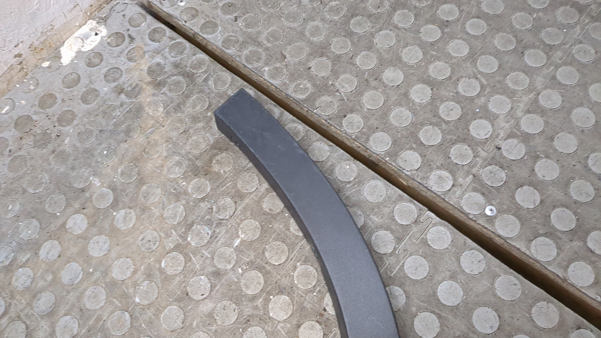 Молдинг заднего крыла правого