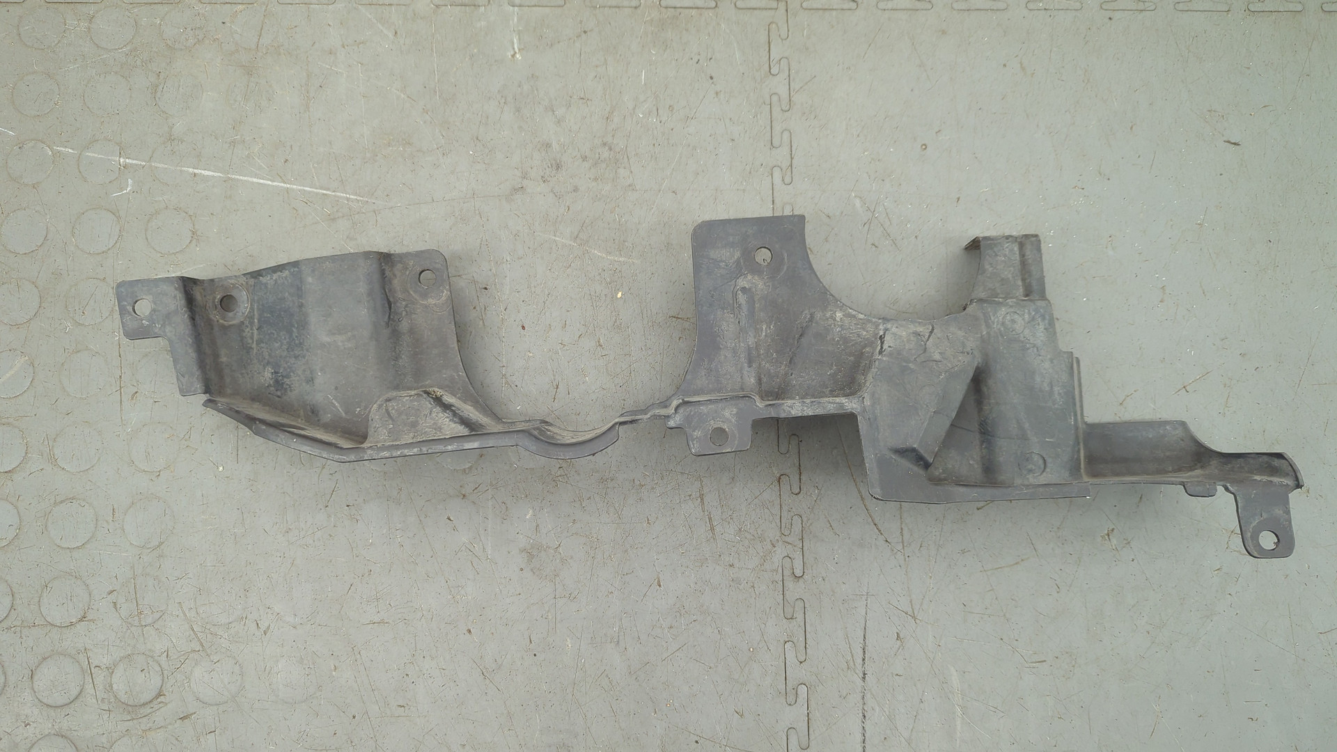 Кожух рулевой колонки