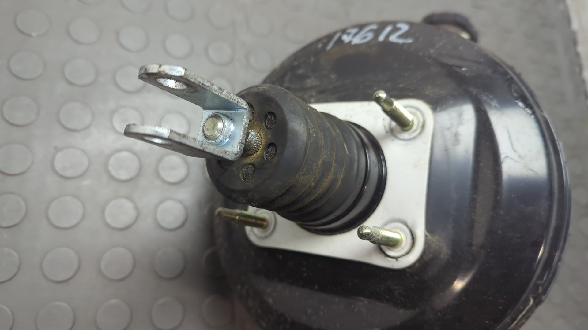 Цилиндр тормозной главный