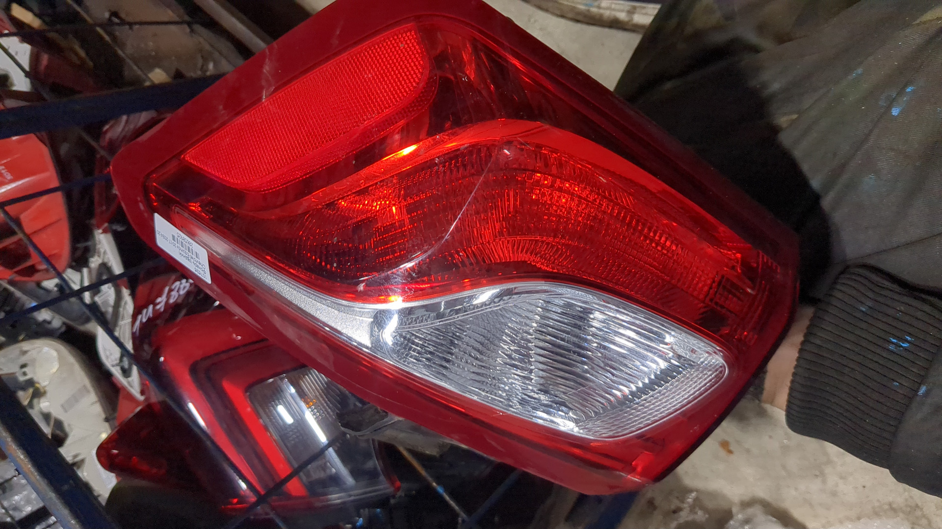 Фонарь задний правый