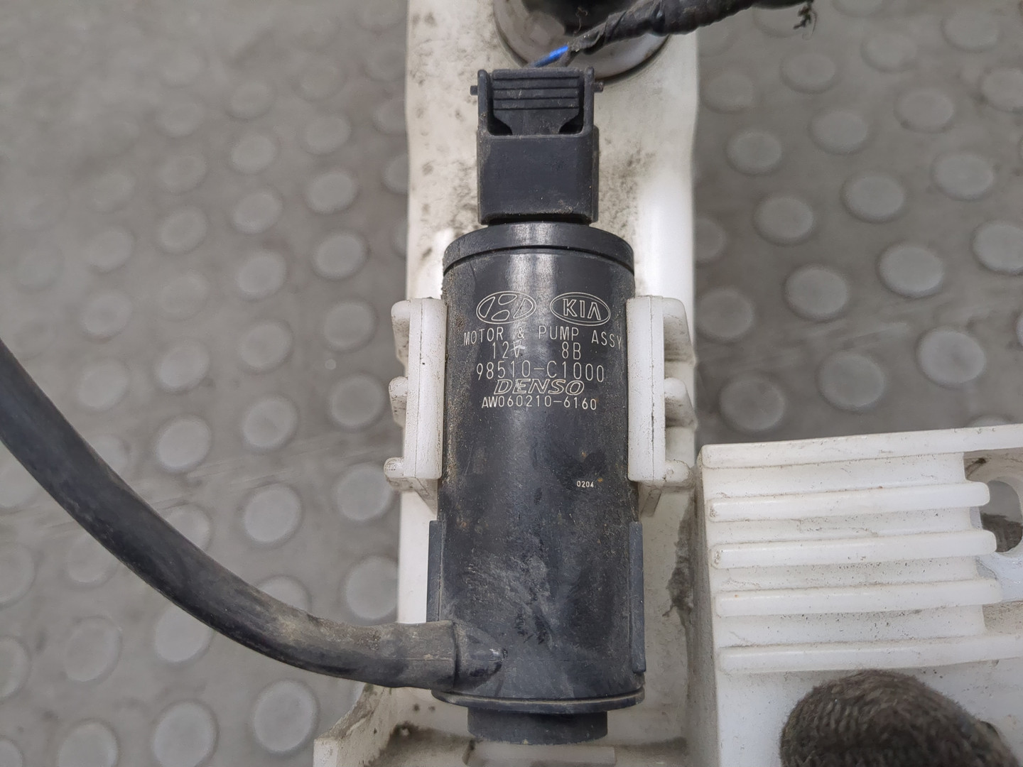 Бачок омывателя лобового стекла