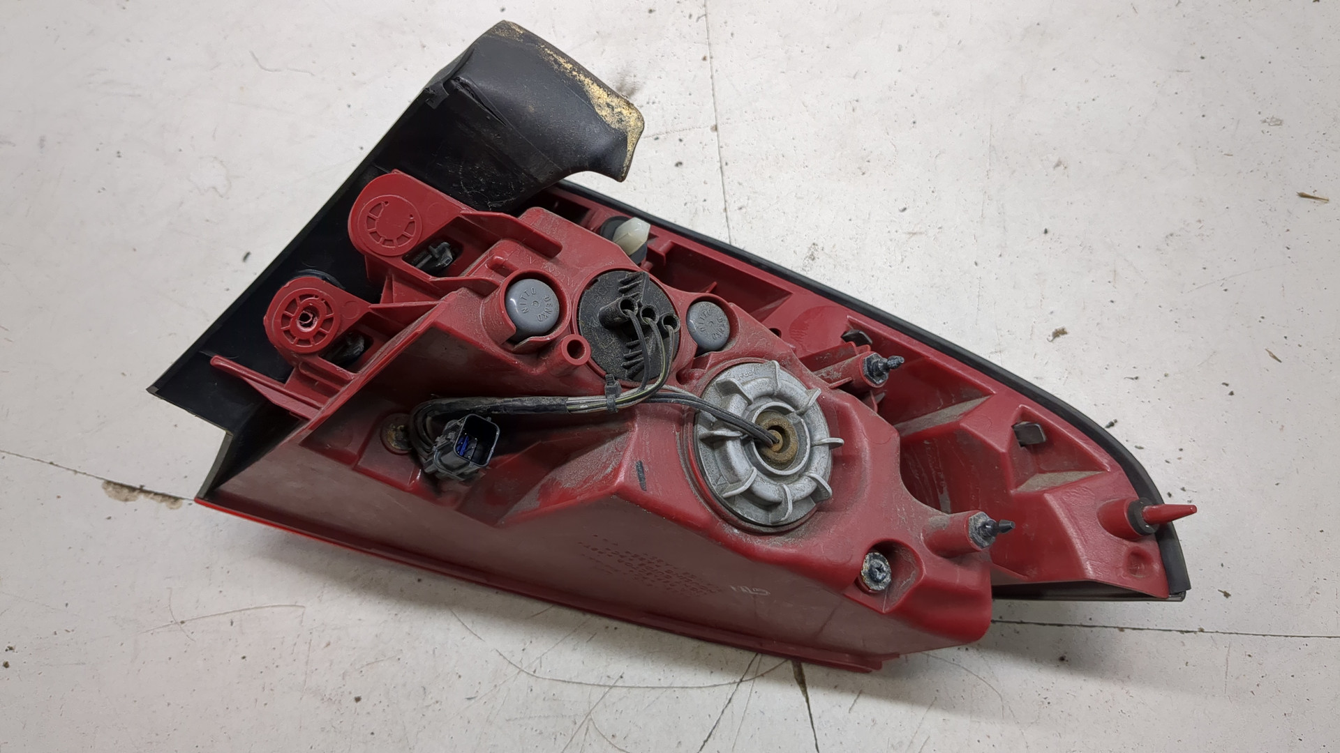 Фонарь задний левый