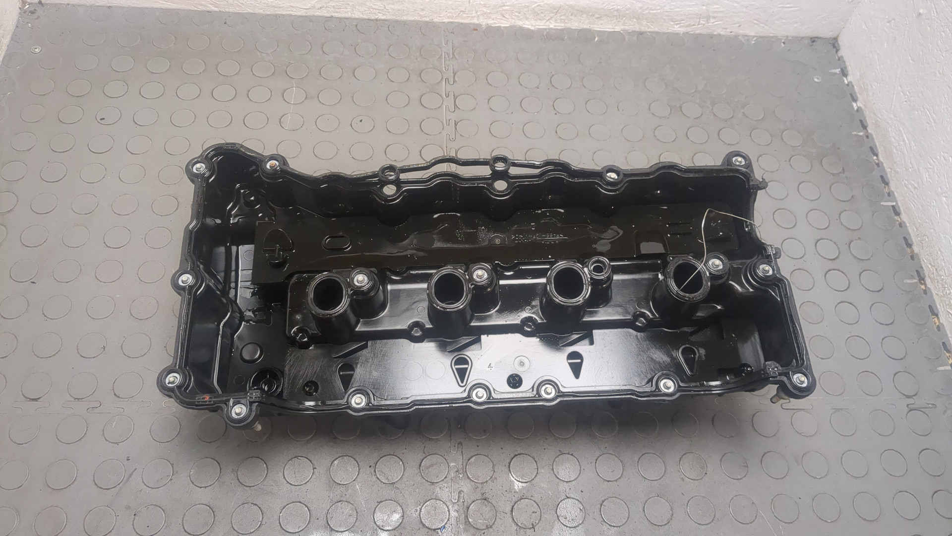 Крышка клапанная ГБЦ