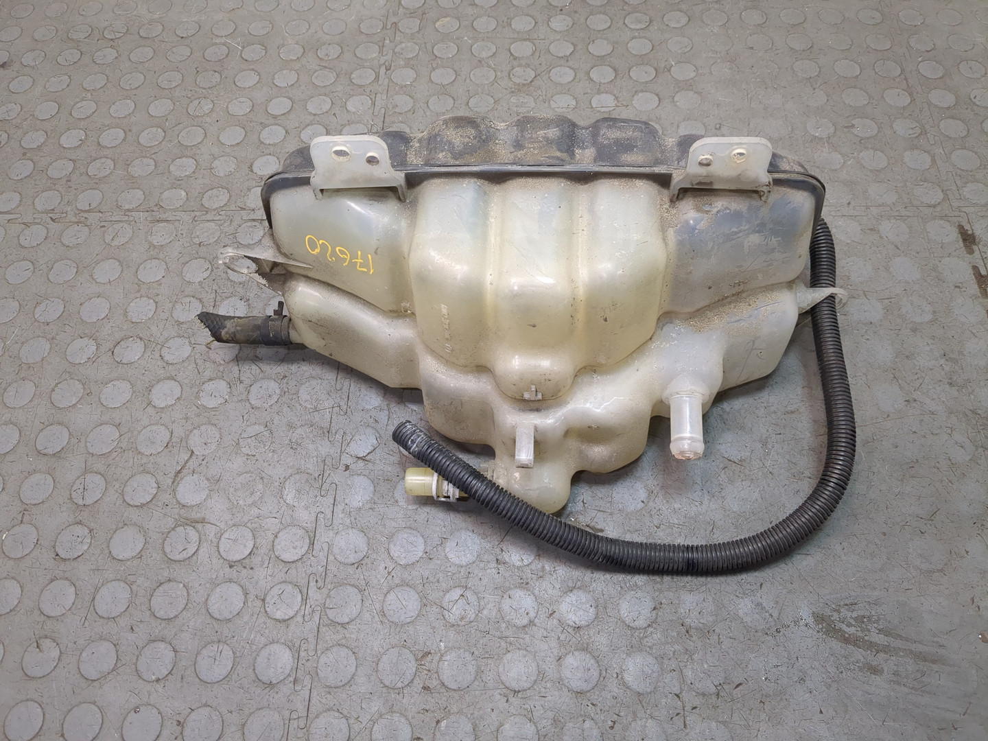 Бачок расширительный