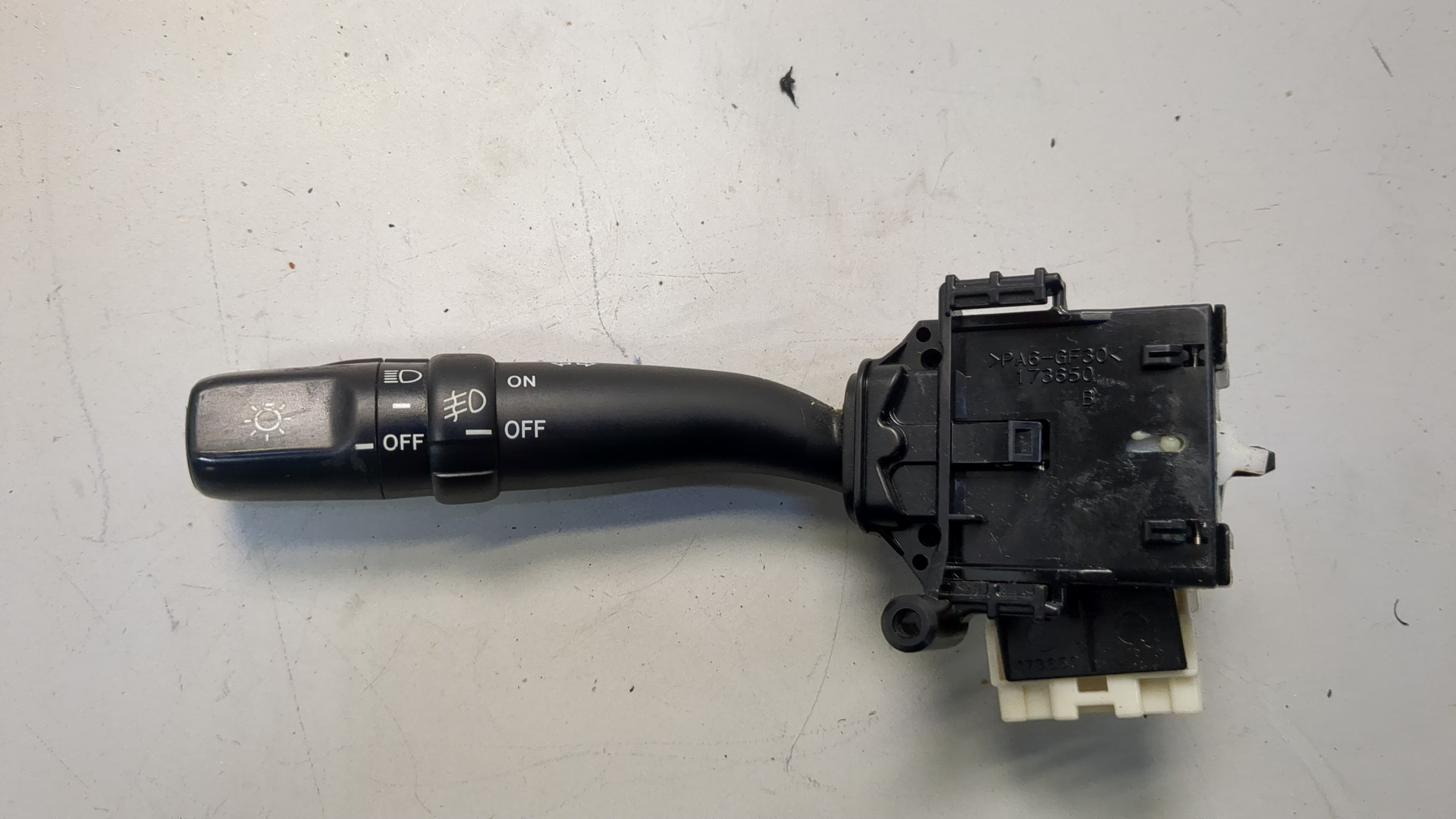 Переключатель поворотов подрулевой