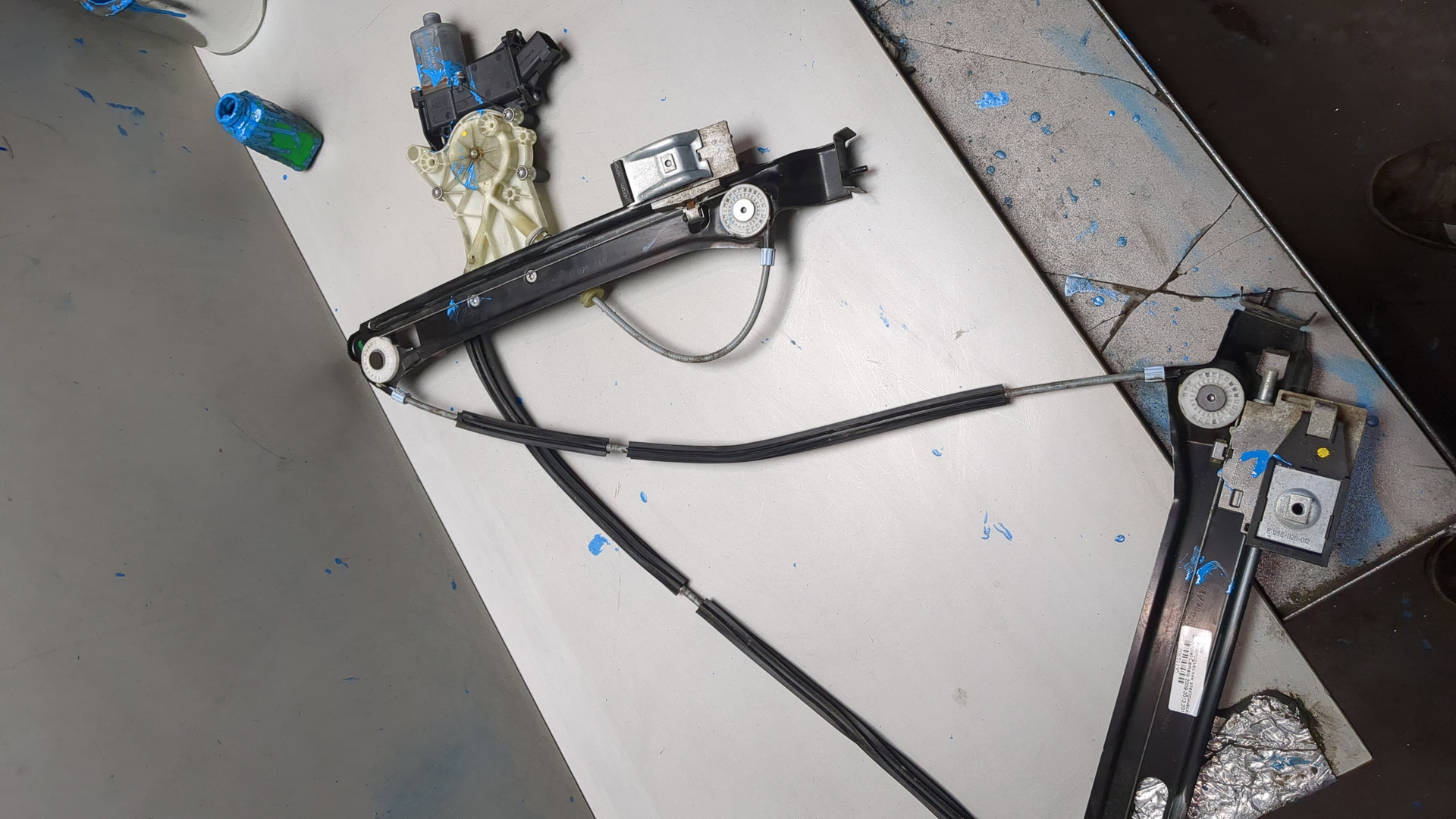 Стеклоподъемник электр. передний правый