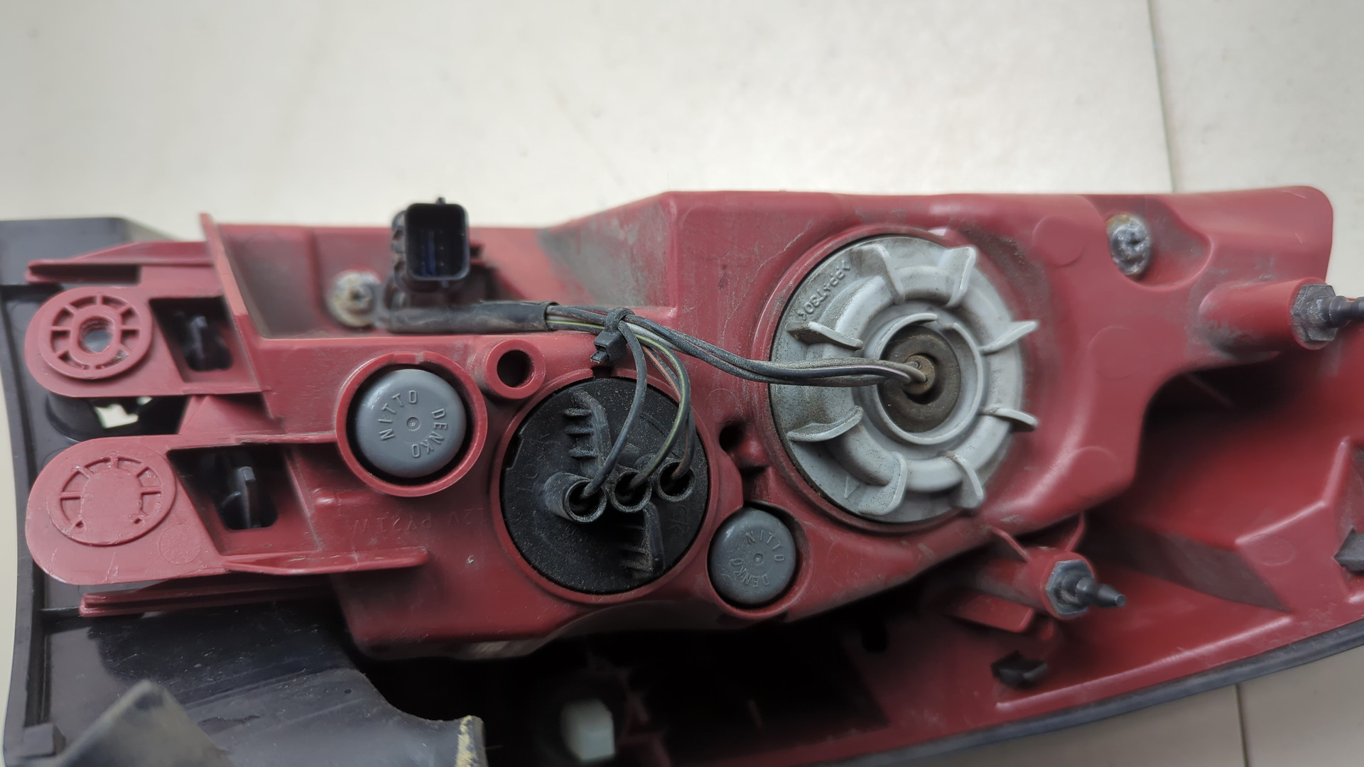 Фонарь задний правый