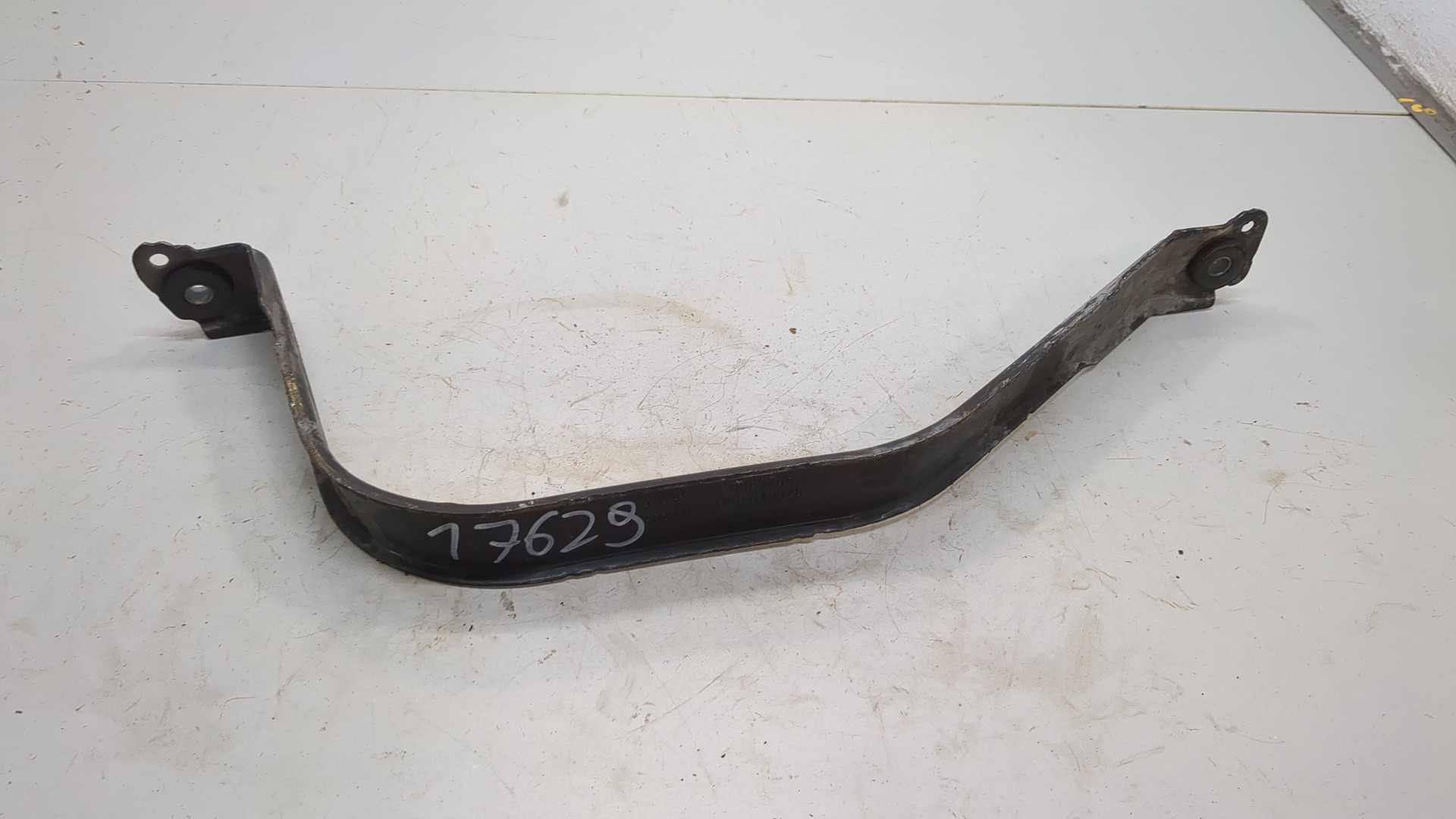 Лента крепления бензобака