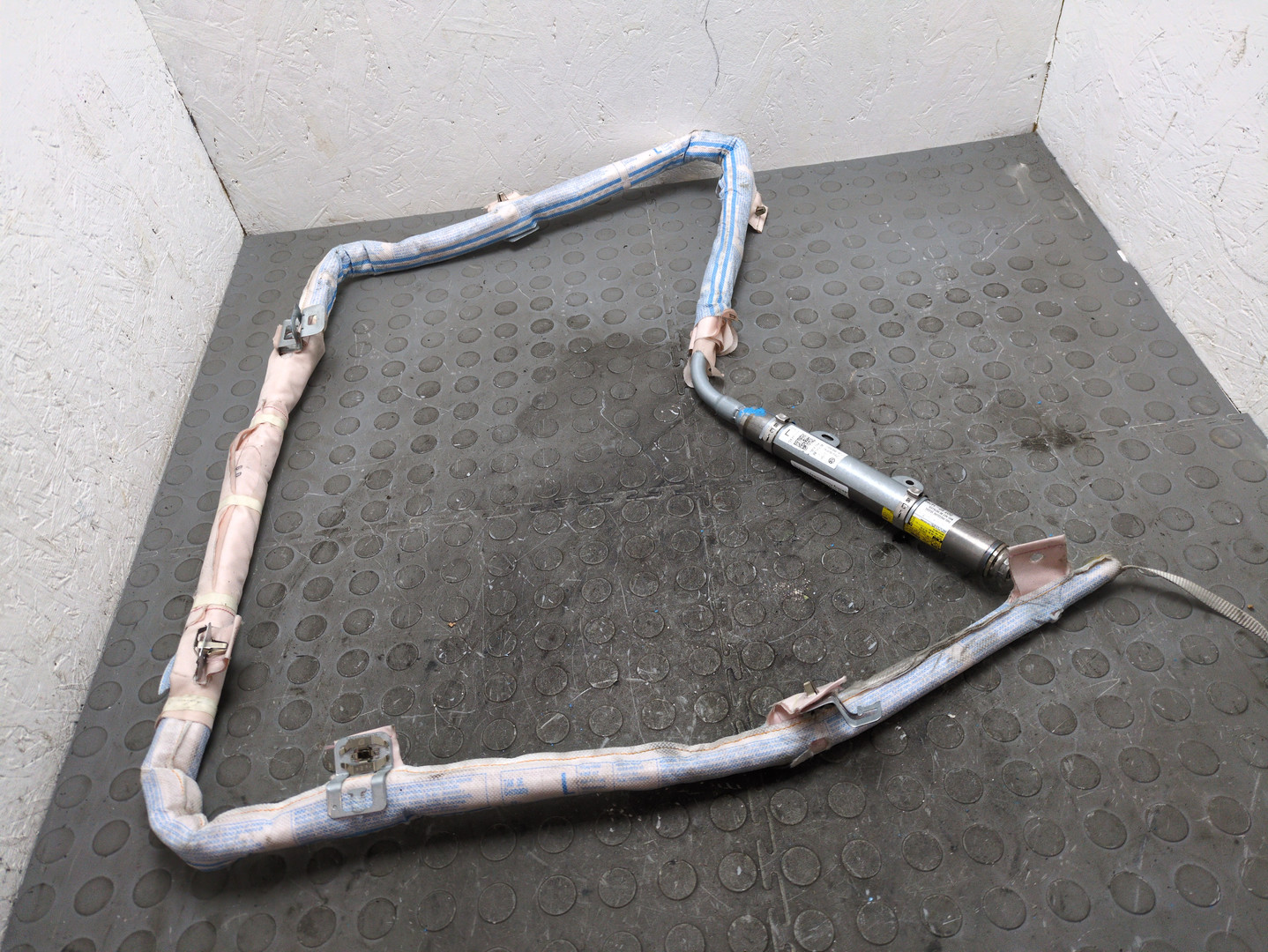 Подушка безопасности боковая (шторка)