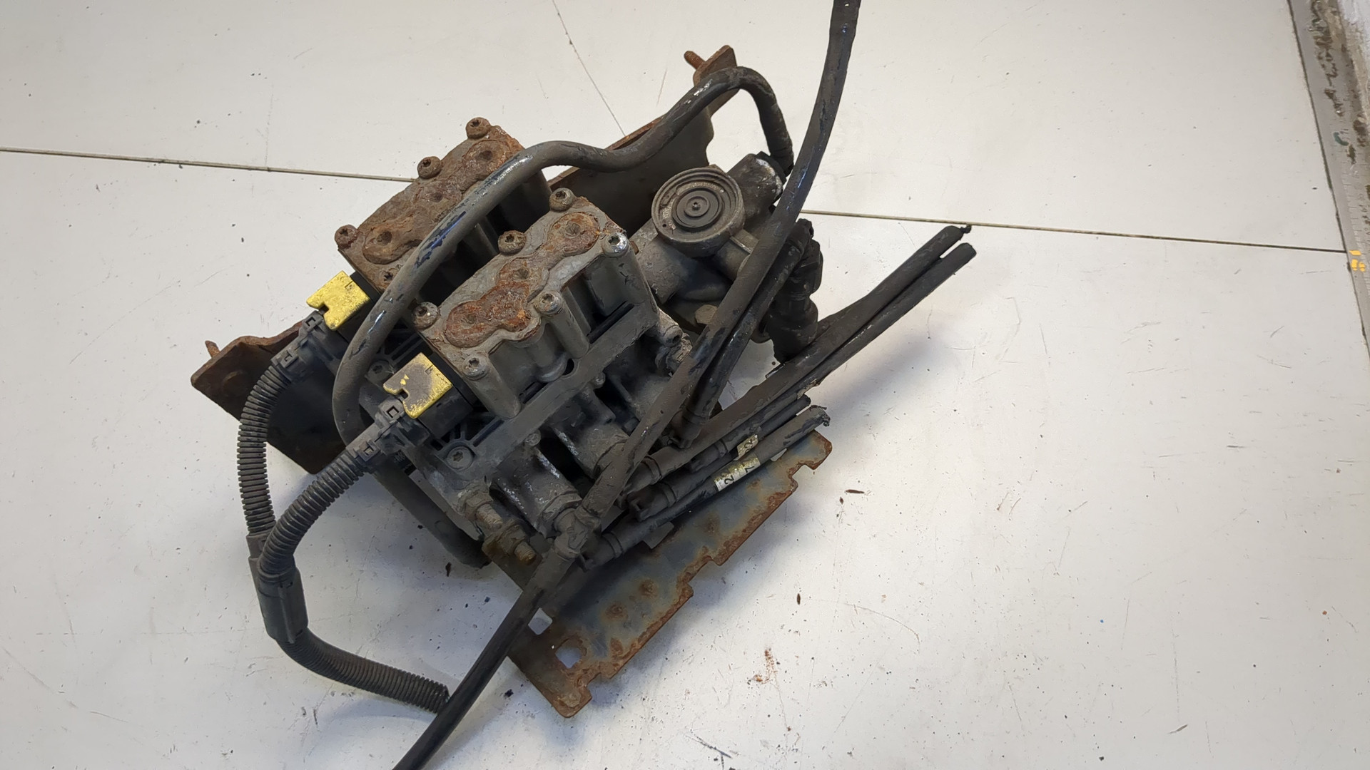 Кран уровня пола