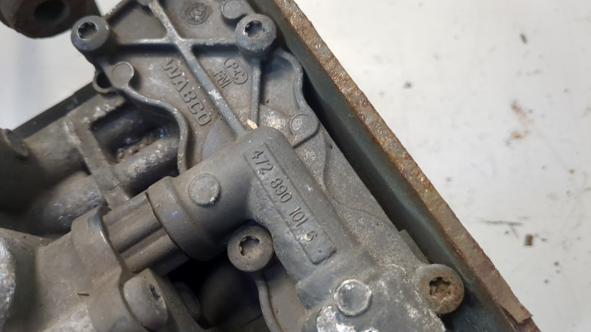 Кран уровня пола