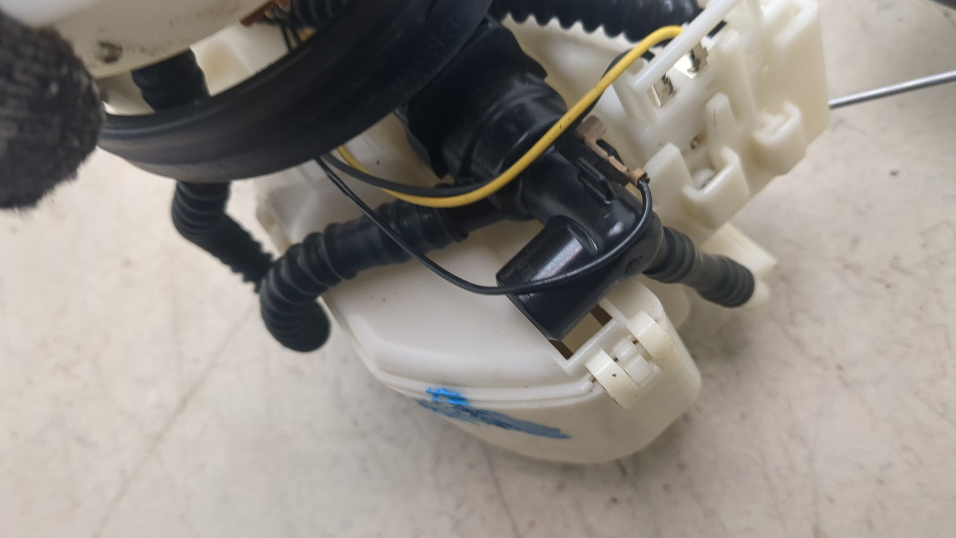 Насос топливный электрический