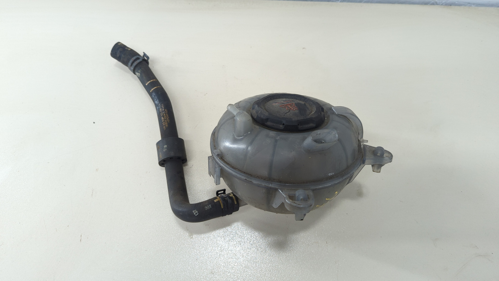 Бачок расширительный