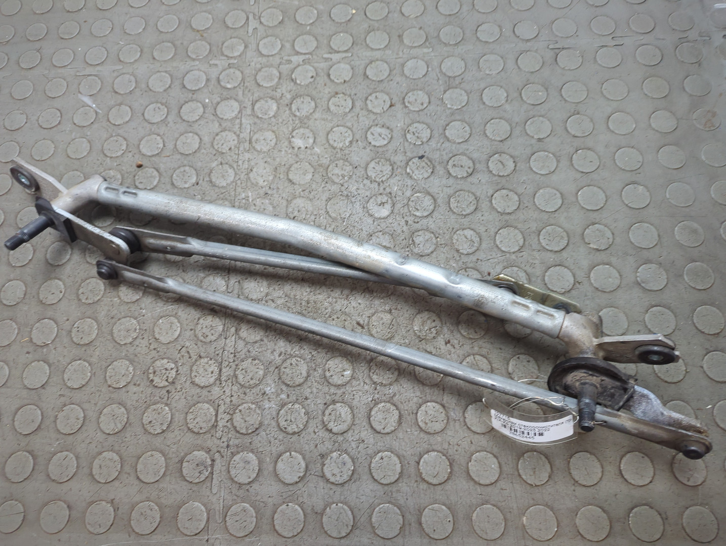 Трапеция стеклоочистителей