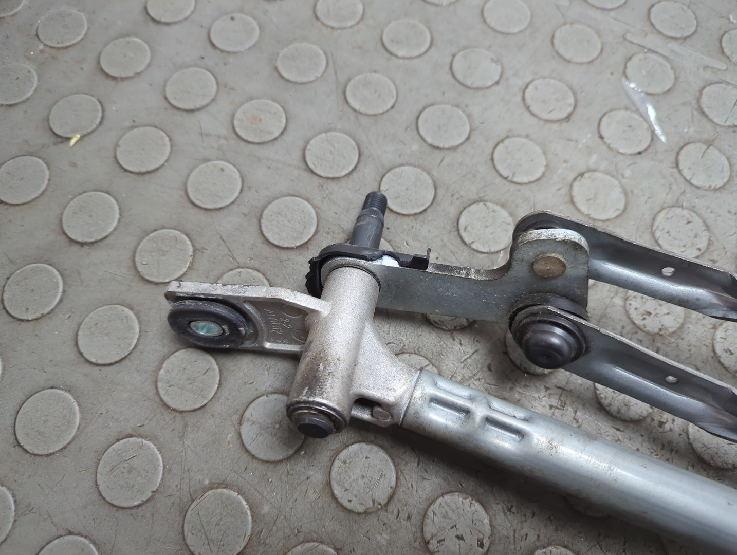 Трапеция стеклоочистителей