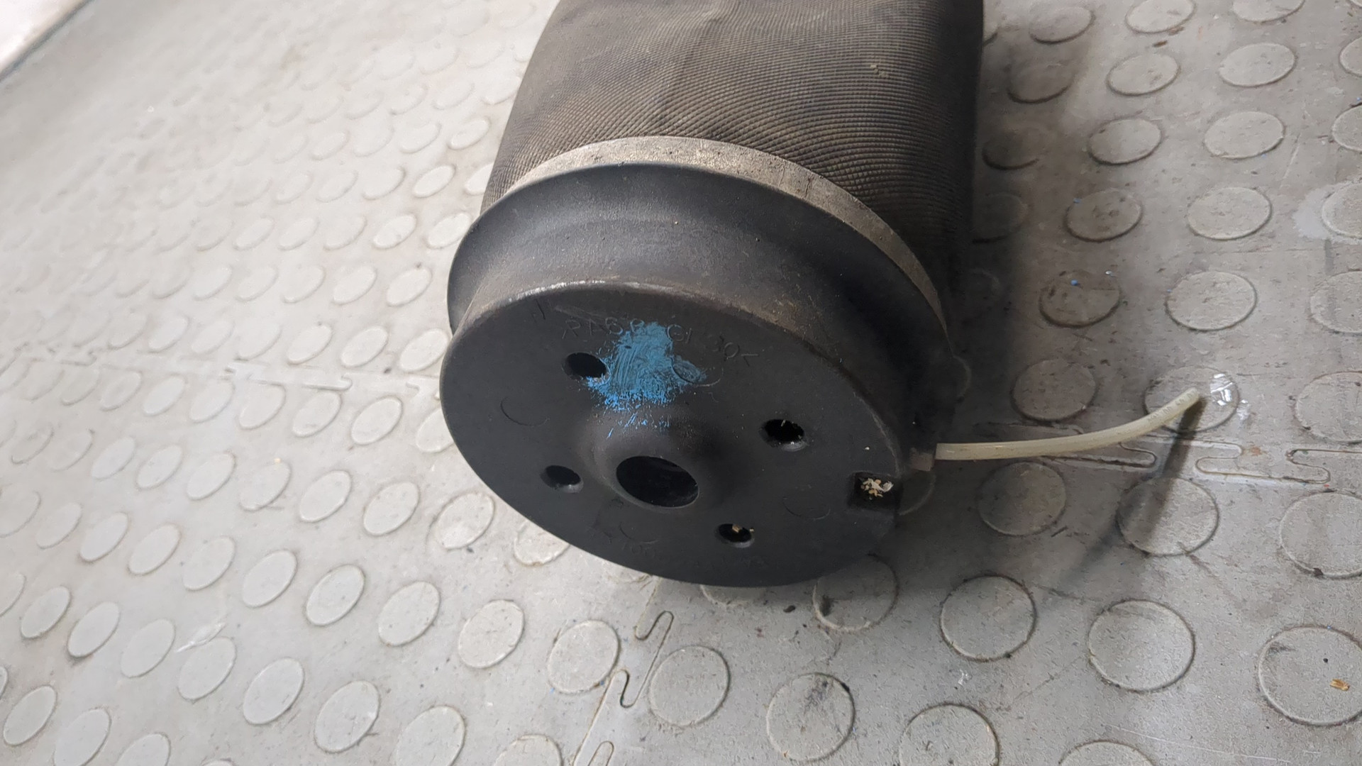 Амортизатор задний (стойка)