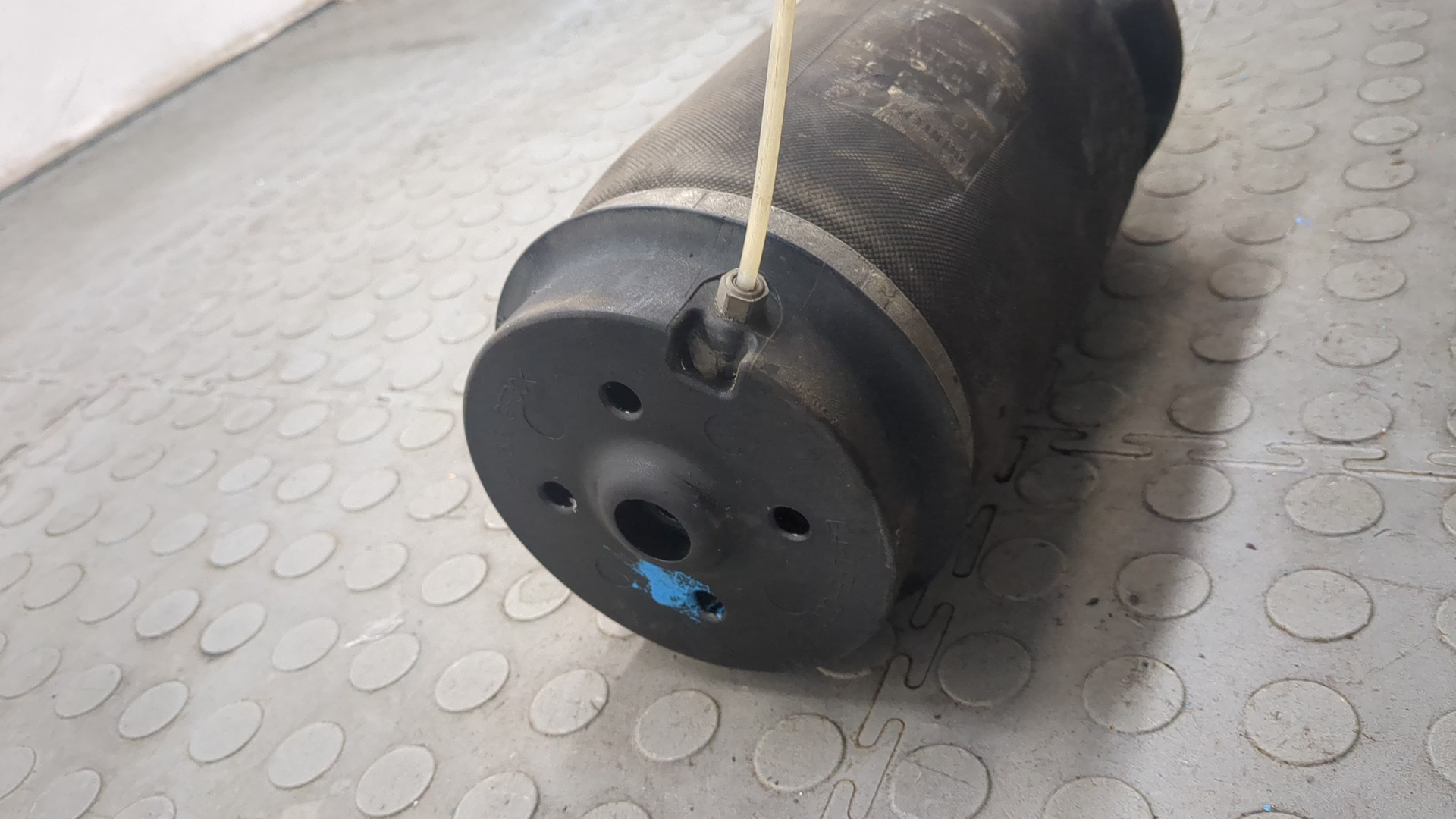 Амортизатор задний (стойка)