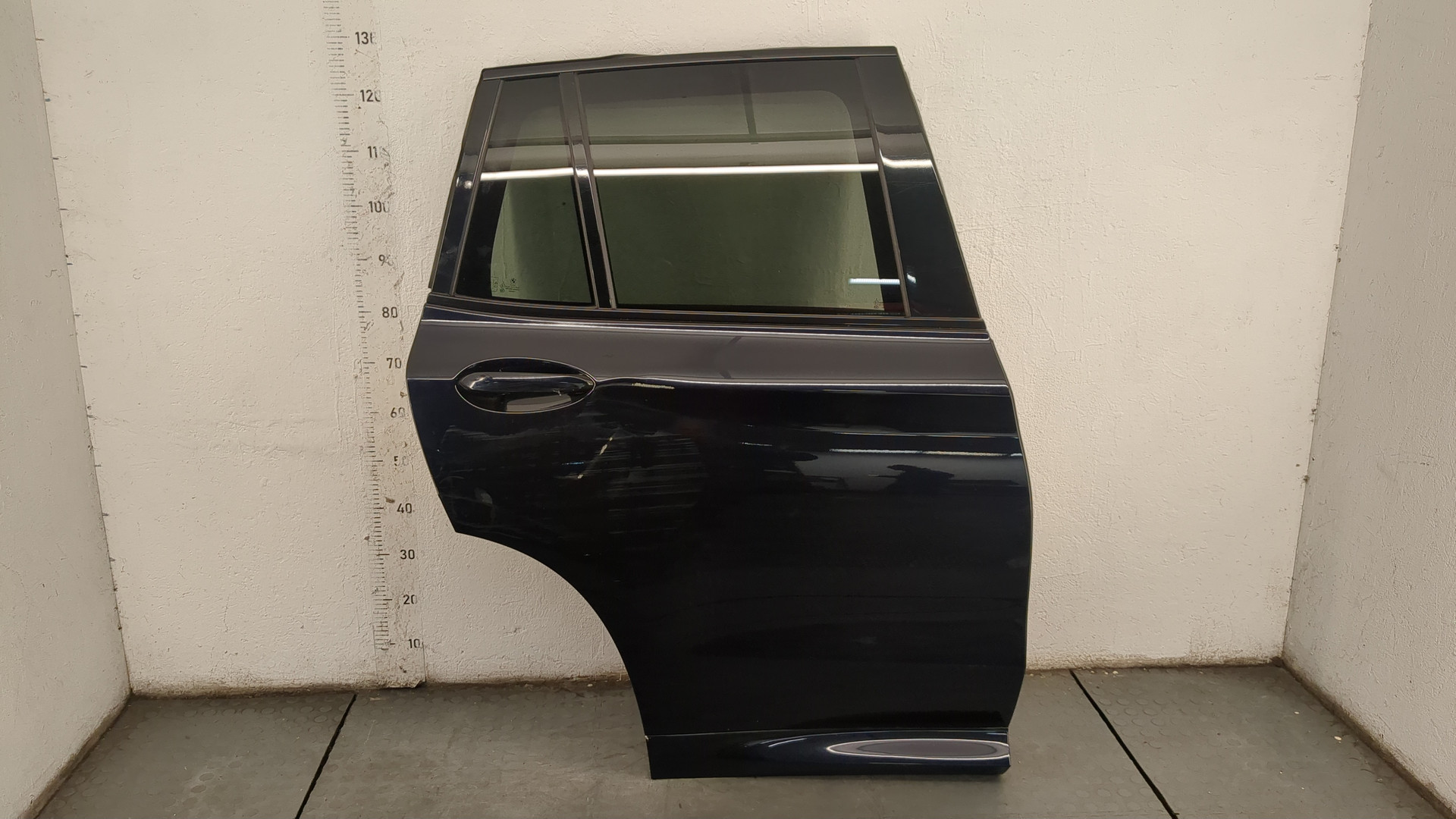 Дверь задняя правая