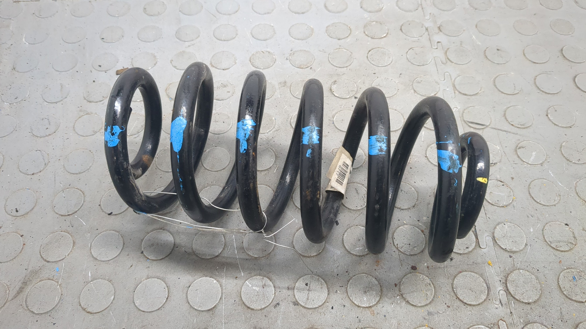 Пружина задняя