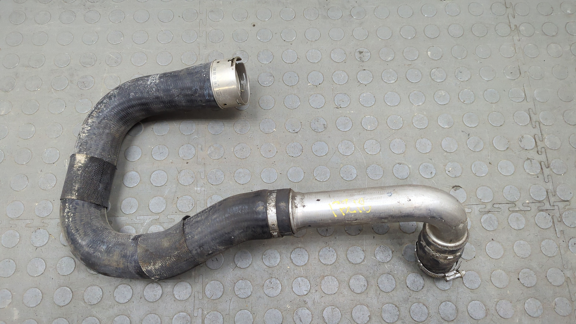 Патрубок интеркулера