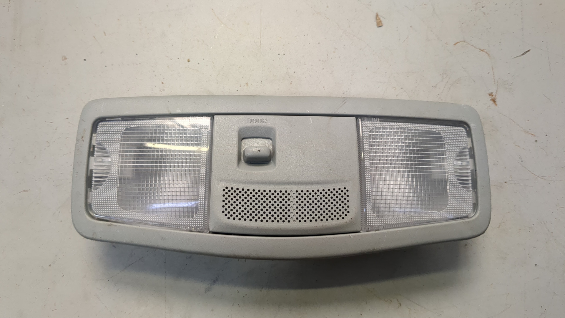 Плафон салонный