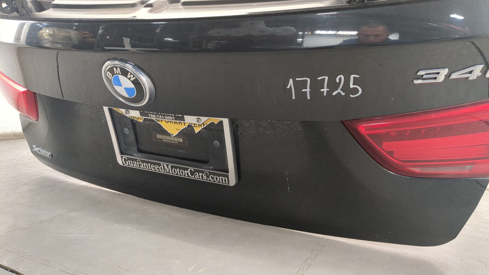 Дверь багажника