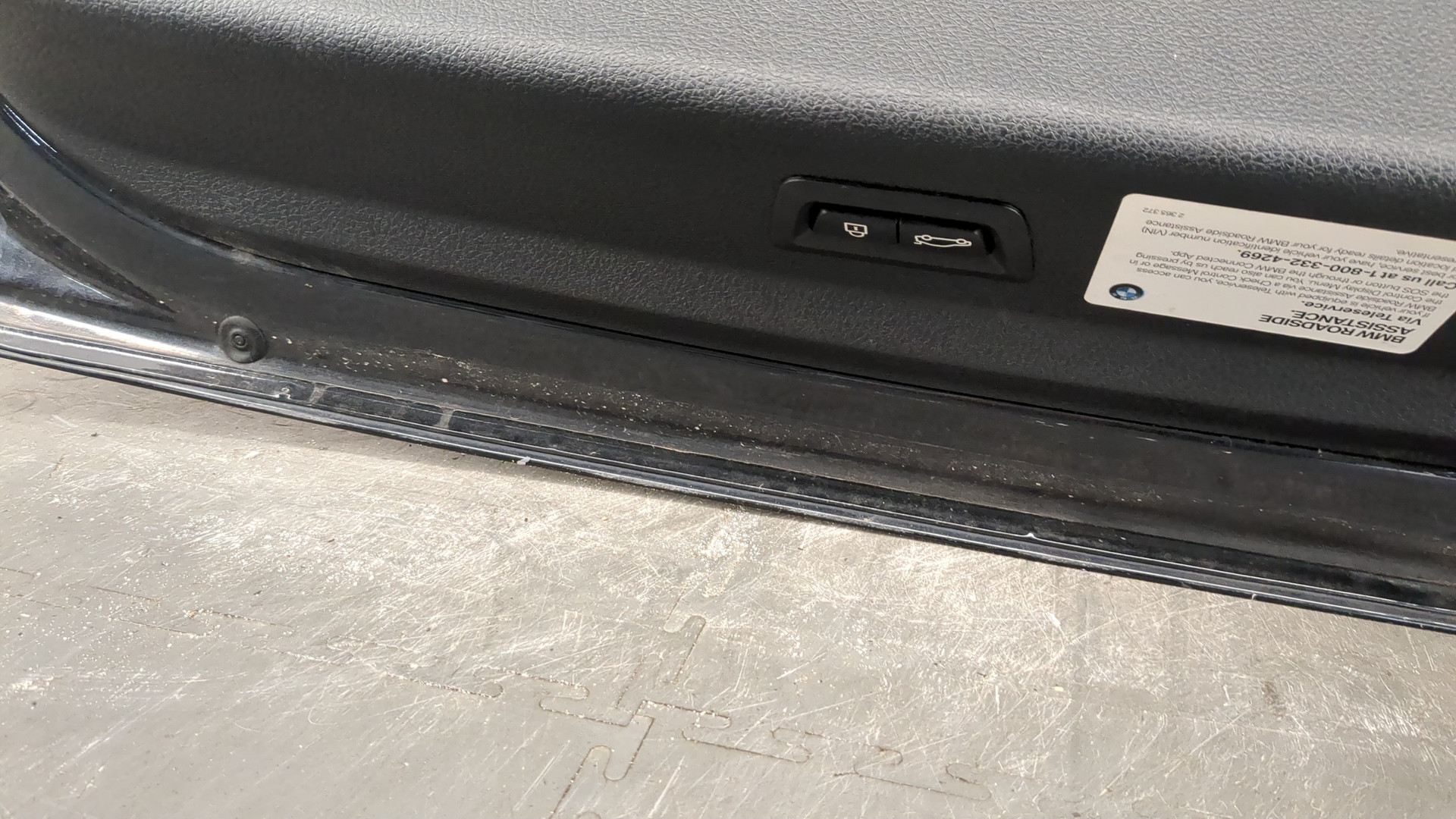 Дверь багажника