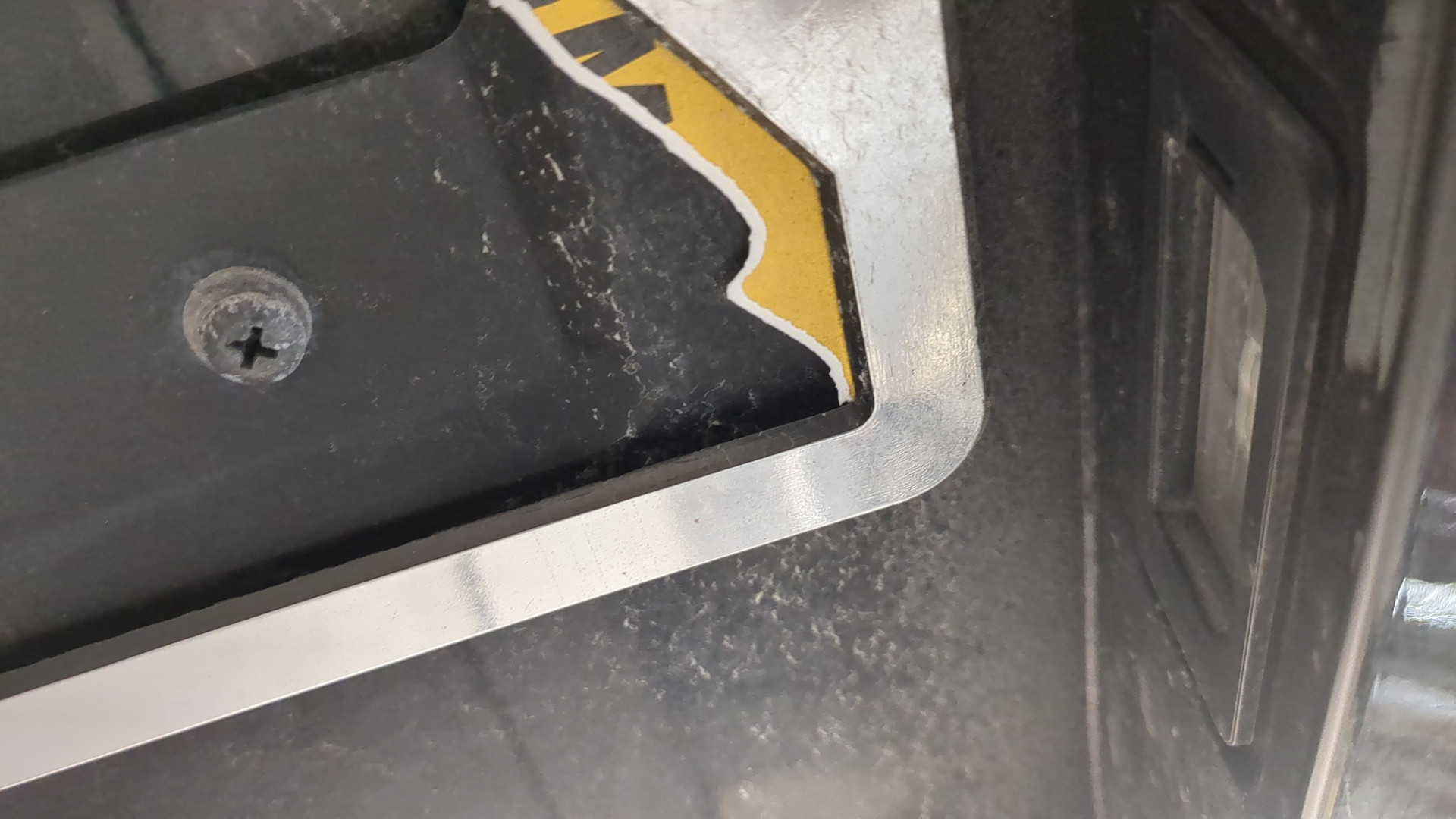 Дверь багажника