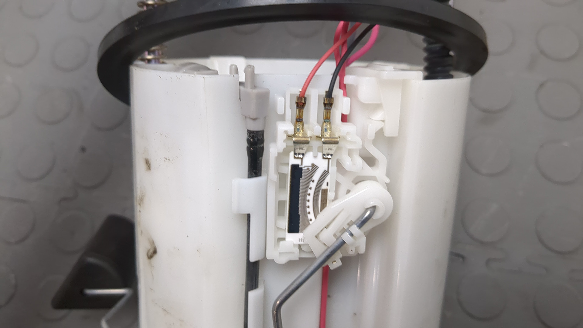 Насос топливный электрический