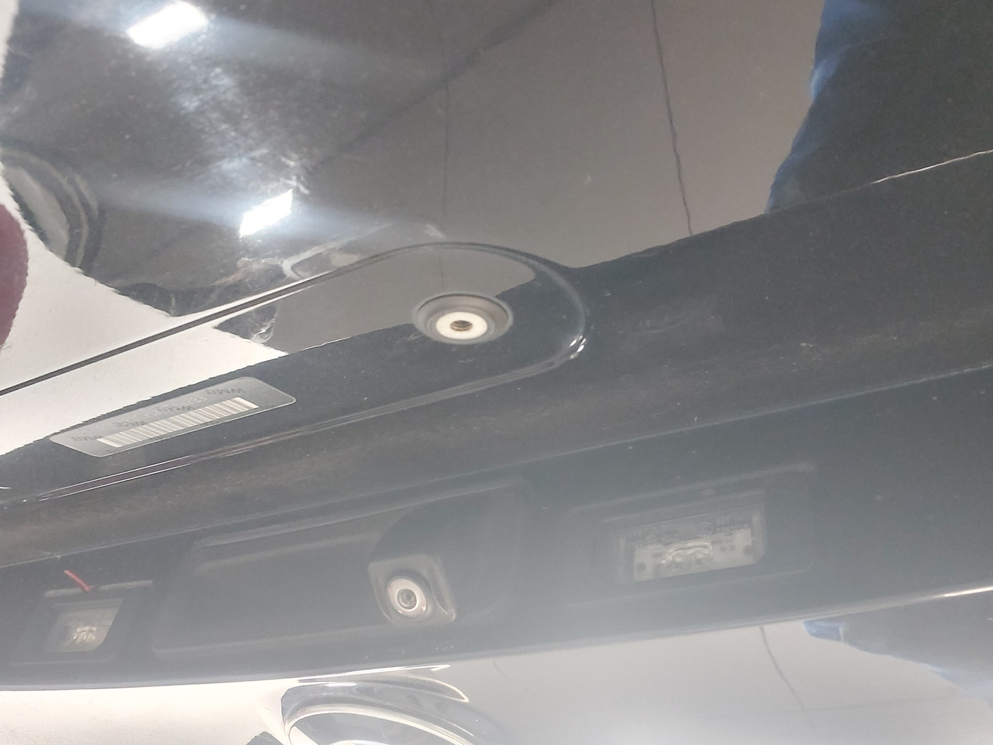 Дверь багажника